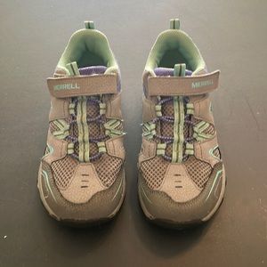 Merrell Trail Chaser hiking boots size 1.5 used in excellent condition.